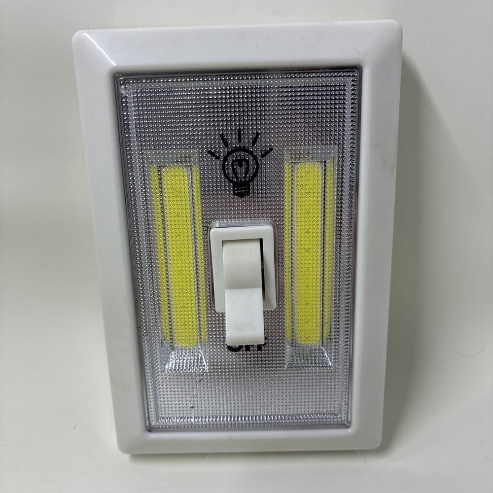 NEBO "Flip-It" LED Light Switch 2 Setting 4AAA Batteries‎ Not Includeded